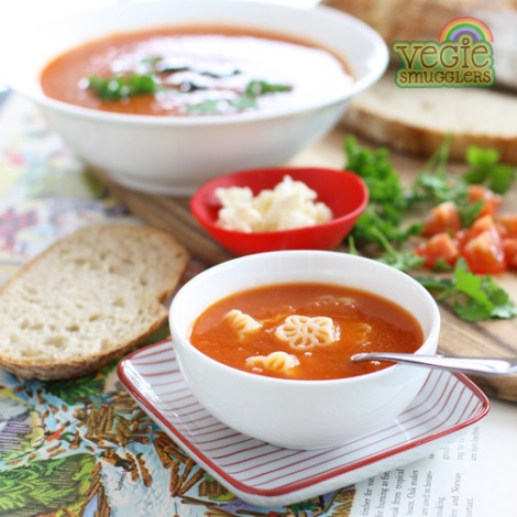 vegie smugglers slow cooker tomato and pasta soup